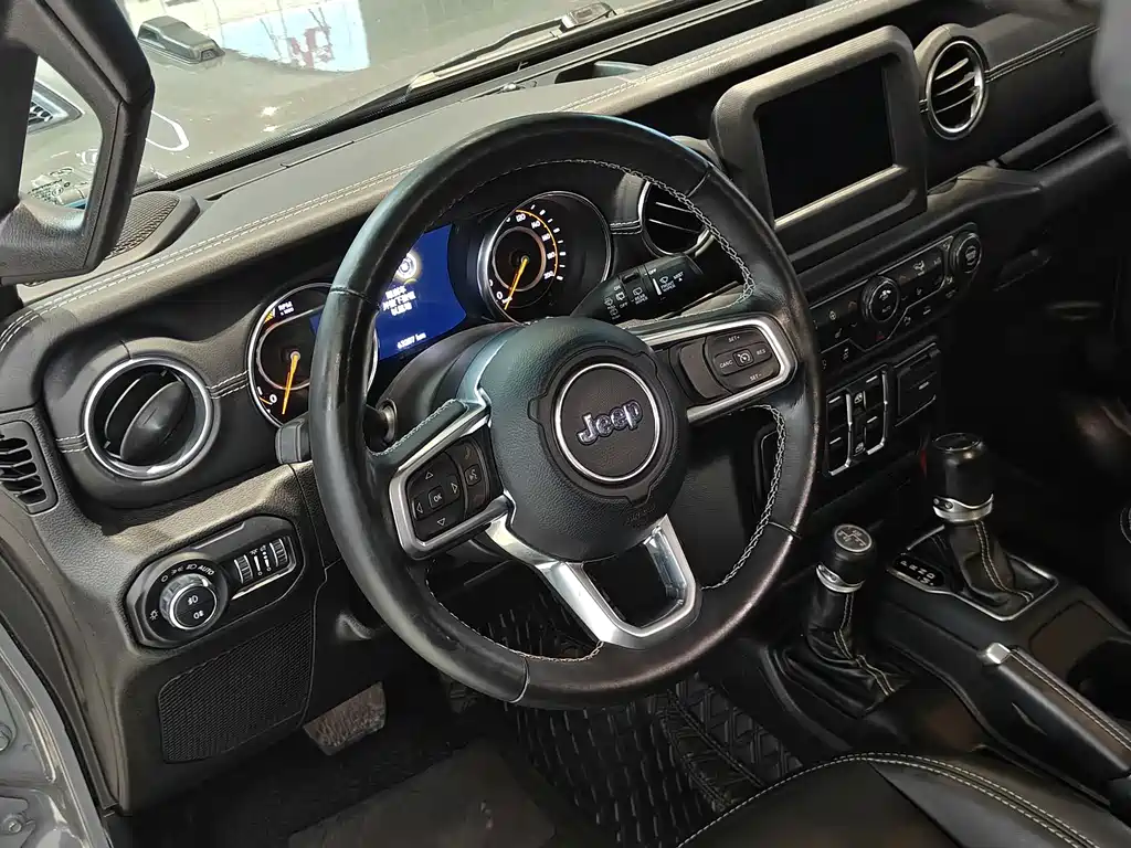 Jeep Wrangler 2021 — фото 9