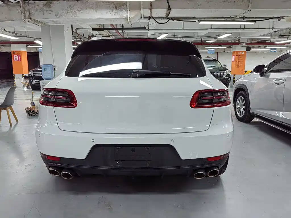 Porsche Macan 2015 — фото 15