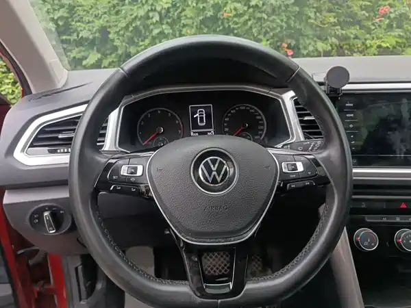 Volkswagen T-Roc 2021