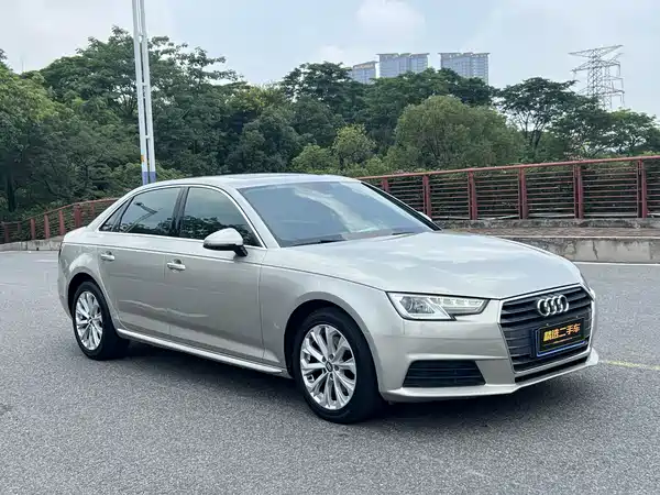 Audi A4L 2017