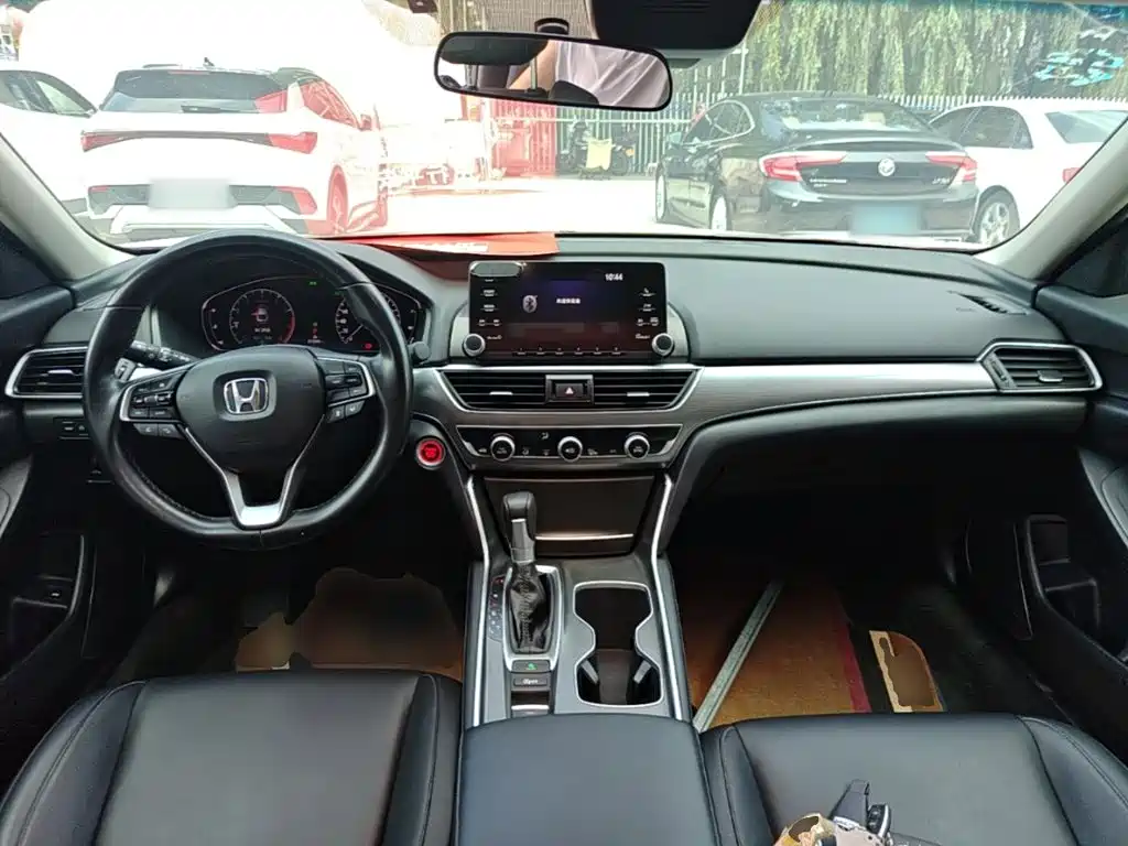 Honda Accord 2020 — фото 10