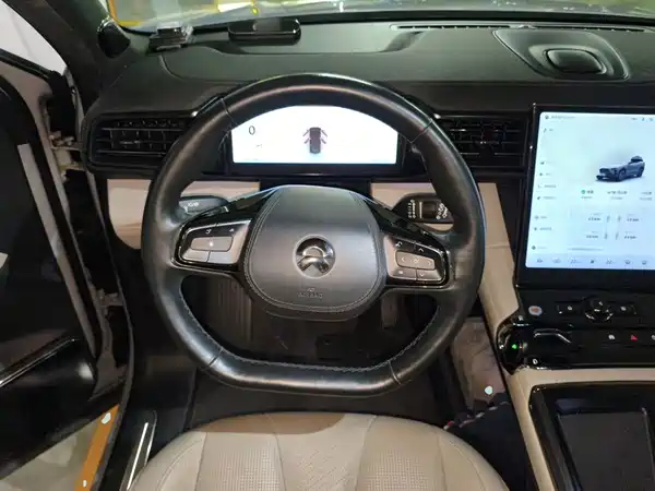 NIO ES8 2021