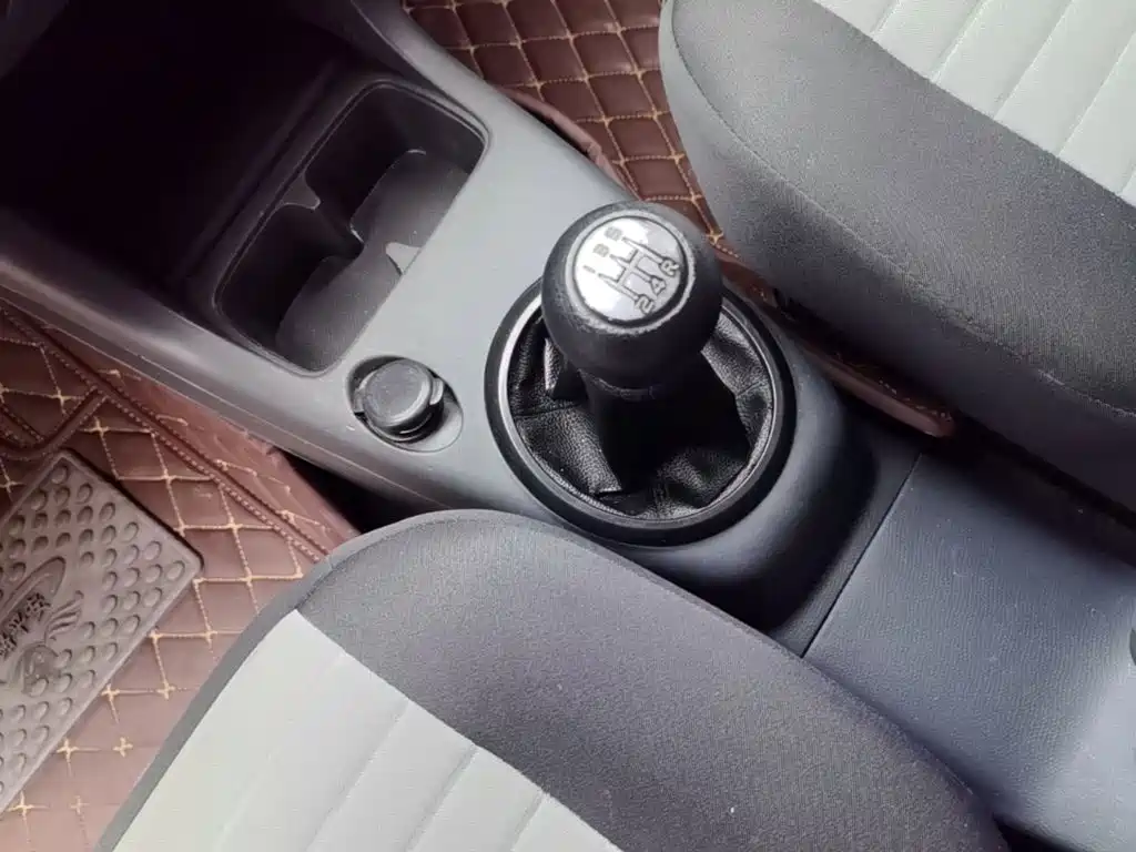 Suzuki Swift 2017 — фото 10