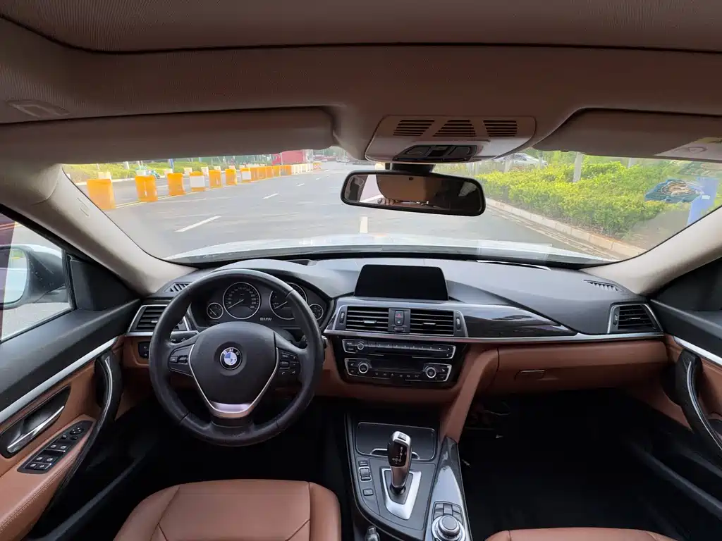 BMW 3 Series GT 2017 — фото 6
