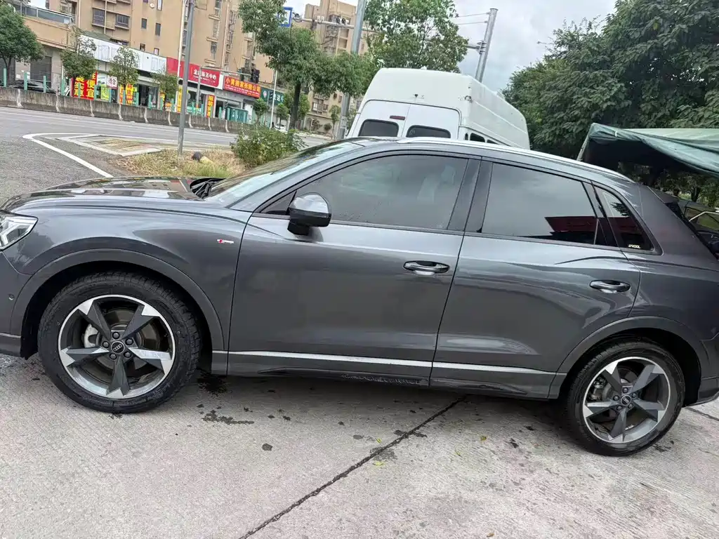 Audi Q3 2023