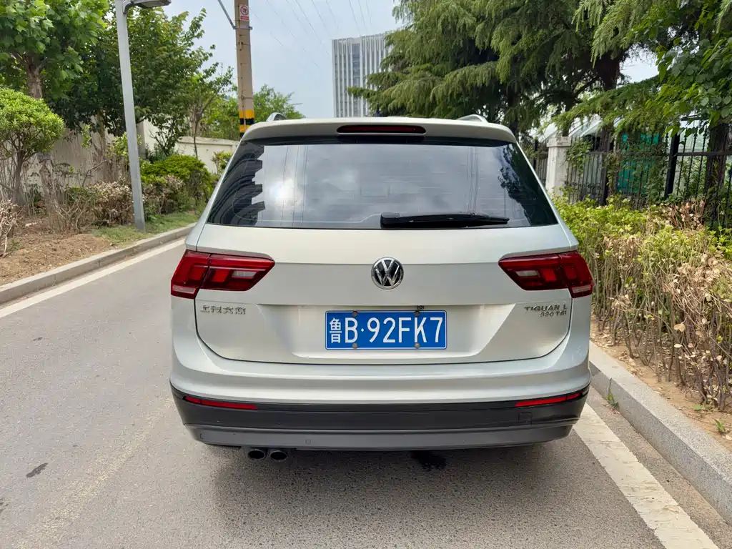 Volkswagen Tiguan L 2017 — фото 5