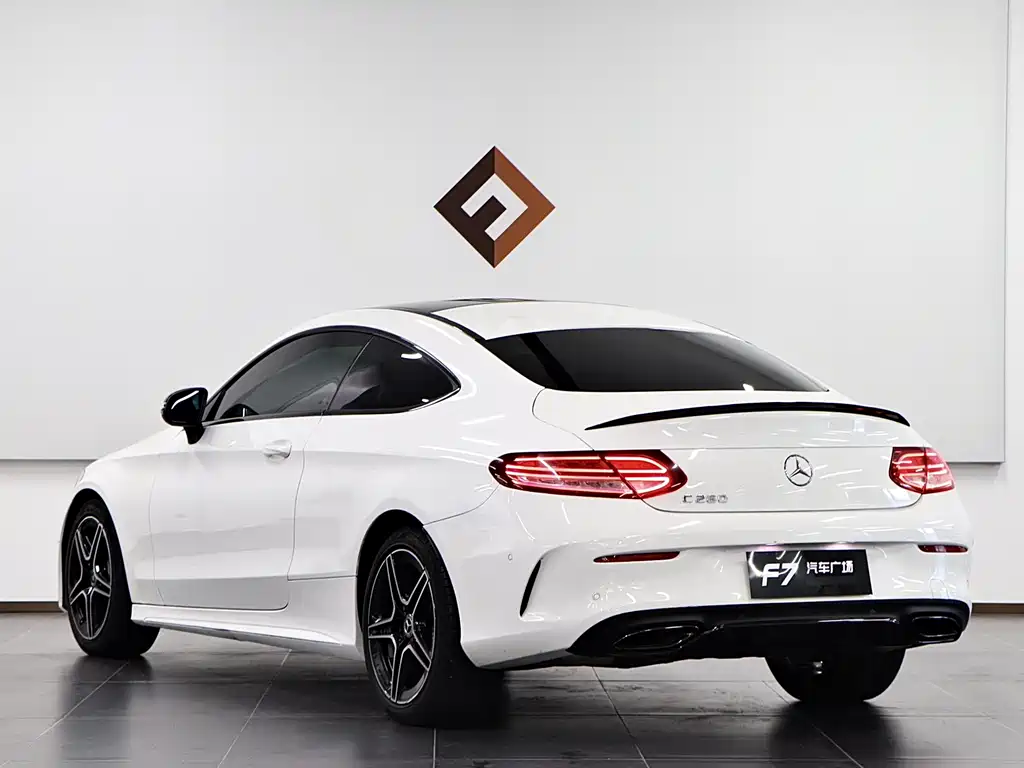 Mercedes-Benz C-Class 2022