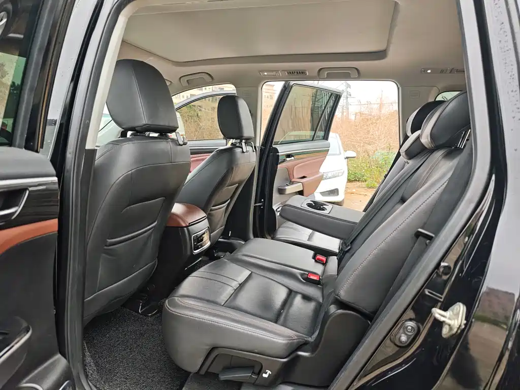 GAC Motor Trumpchi GS8 2018 — фото 10