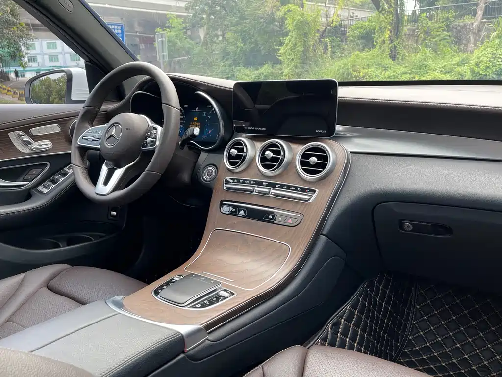 Mercedes-Benz GLC 2023 — фото 14