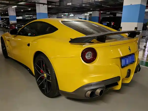 Ferrari F12berlinetta 2014