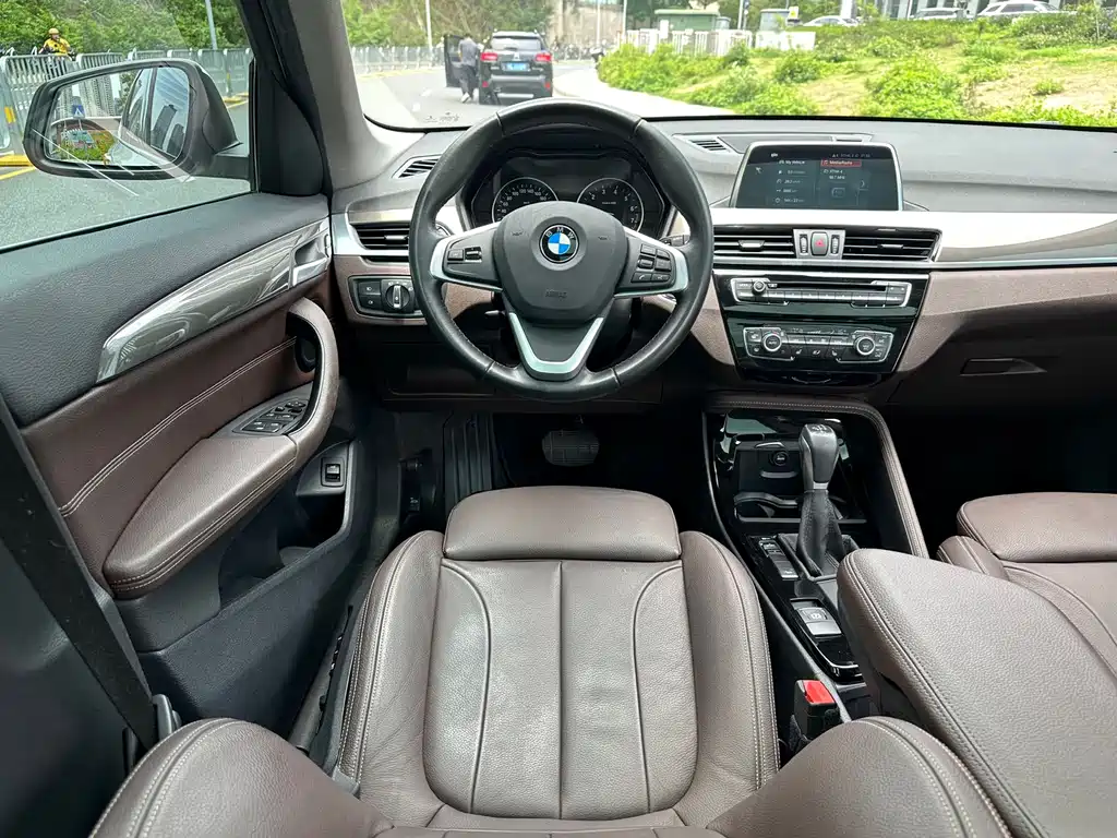 BMW X1 2018 — фото 9