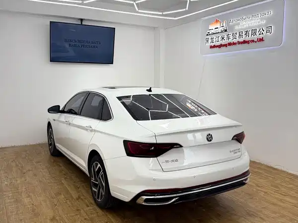 Volkswagen Sagitar 2022