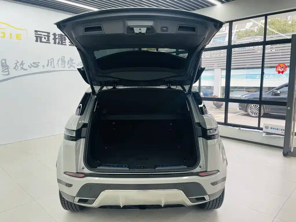Land Rover Evoque 2023 — фото 16