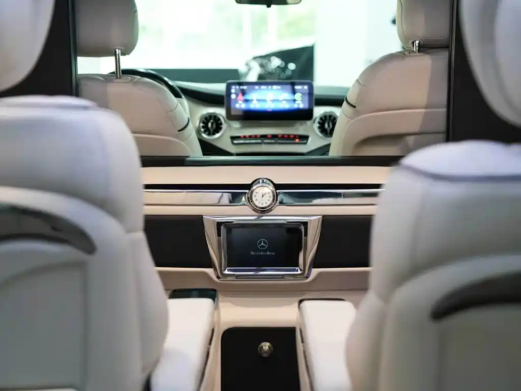 Mercedes-Benz Vito 2022 — фото 24