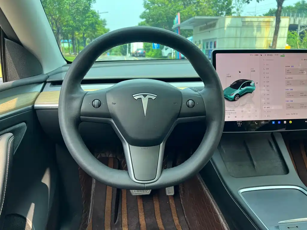 Tesla Model Y 2023 — фото 4
