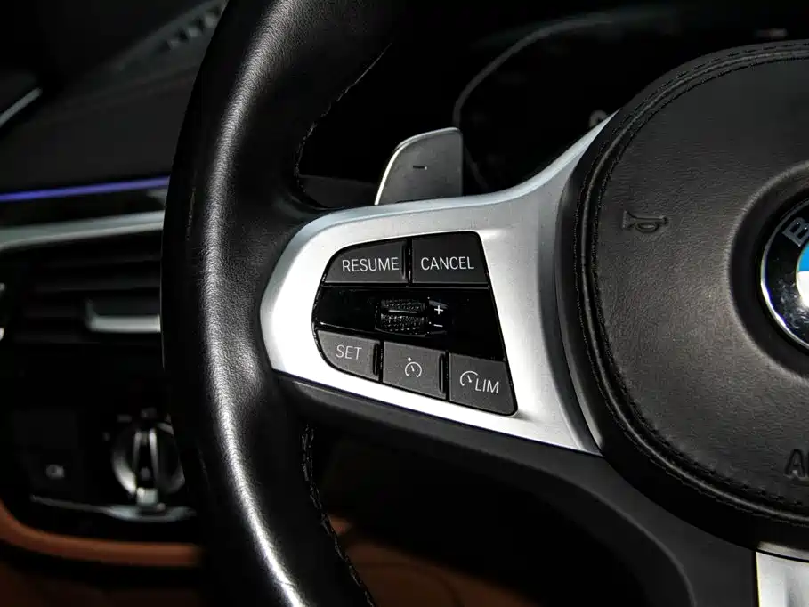 BMW 6 Series GT 2022 — фото 21
