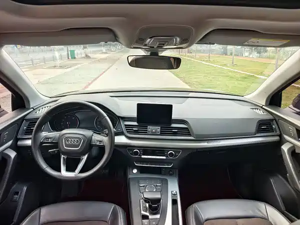 Audi Q5L 2020