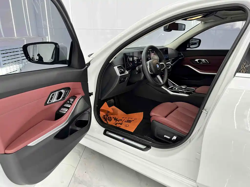 BMW 3 Series 2023 — фото 15