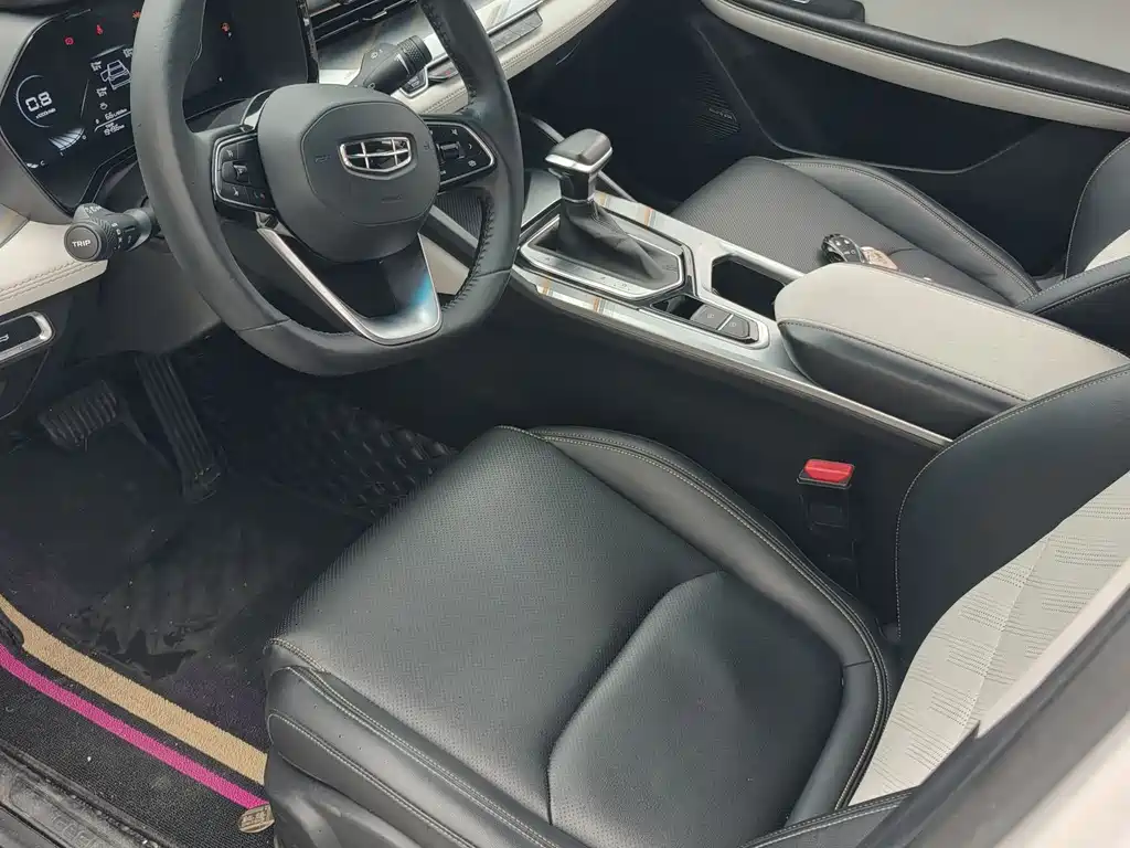 Geely Emgrand L 2022