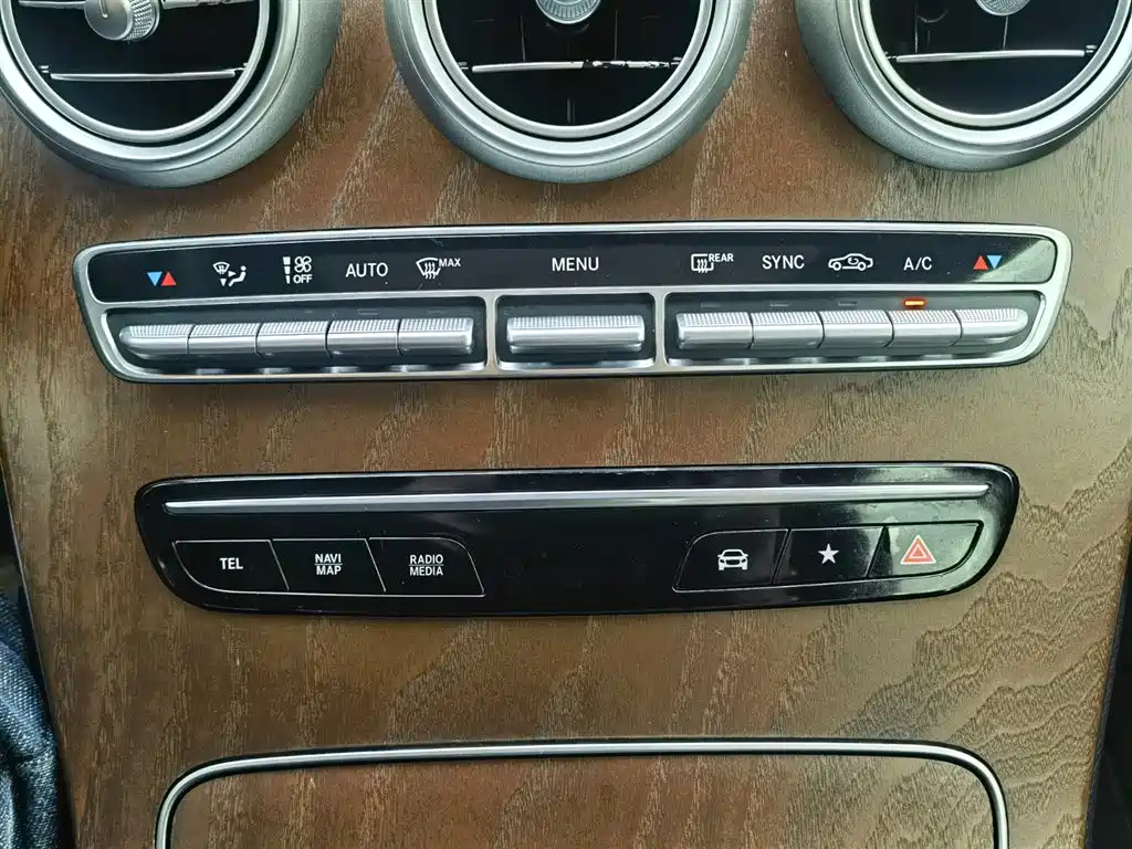 Mercedes-Benz GLC 2020 — фото 26
