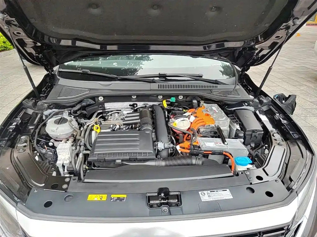 Volkswagen Passat PHEV 2023 — фото 20