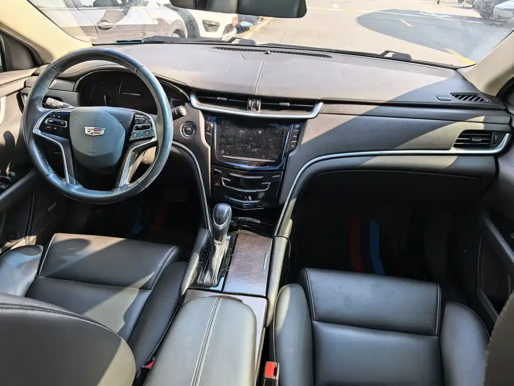 Cadillac XTS 2019 — фото 11