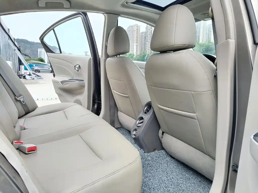 Nissan Sunny 2012 — фото 12