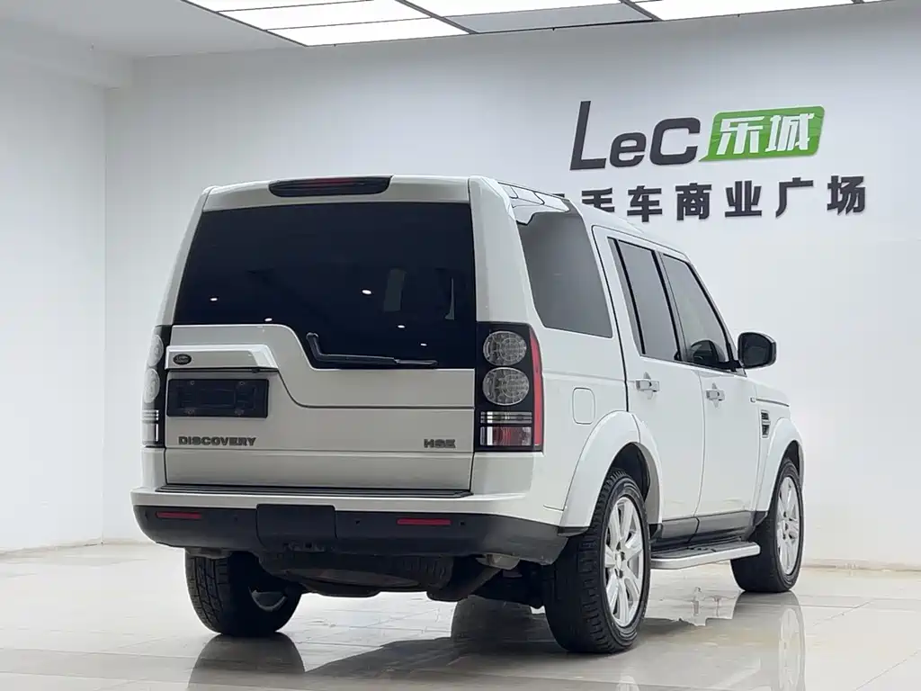 Land Rover Discovery 2015 — фото 15