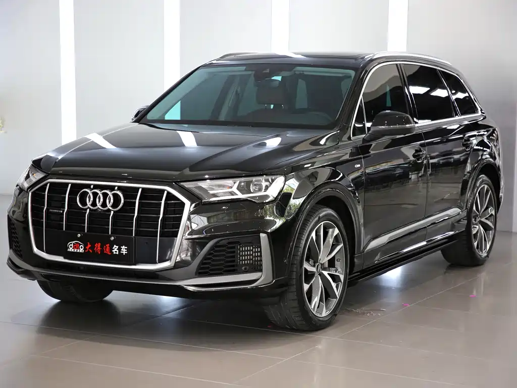 Audi Q7 2022 — фото 1