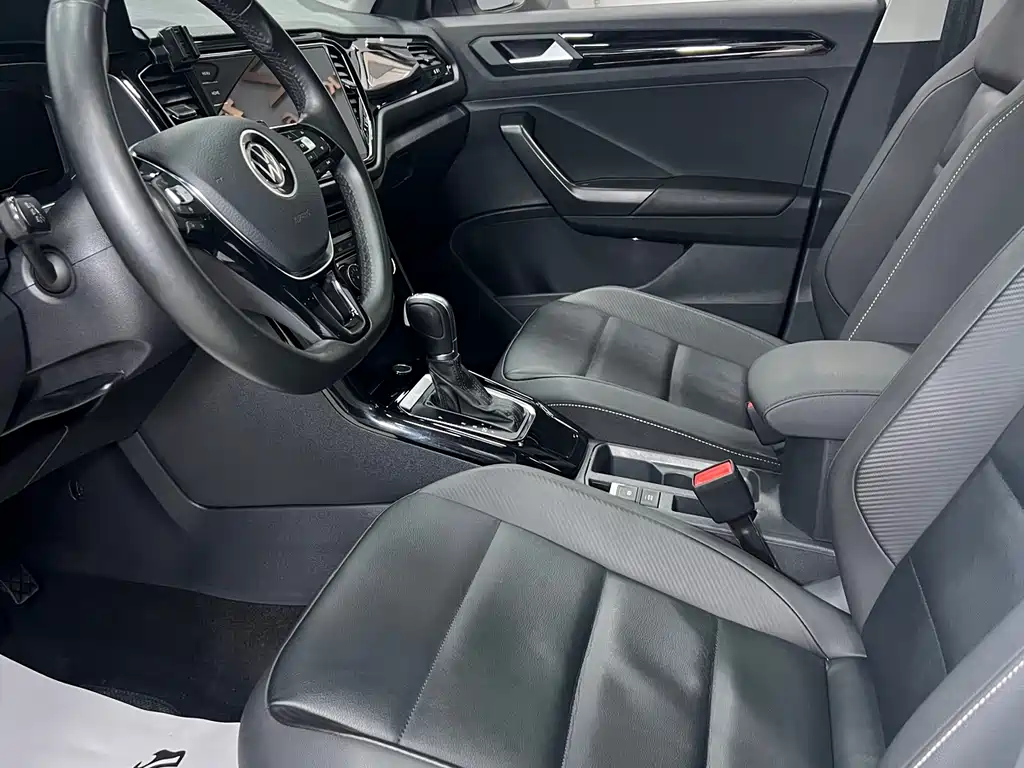 Volkswagen T-Roc 2021 — фото 14