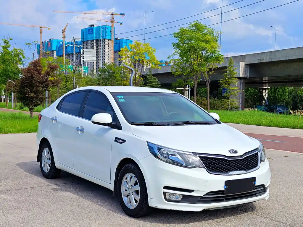 Kia K2 2015 — фото 1