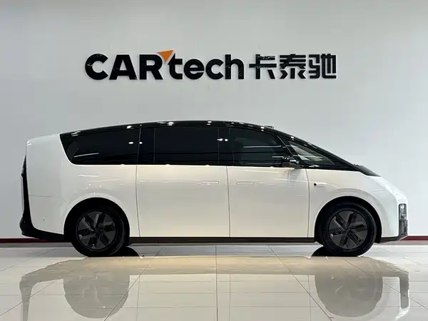 Li Auto MEGA 2025
