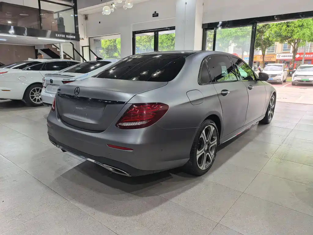 Mercedes-Benz E-Class 2017 — фото 10