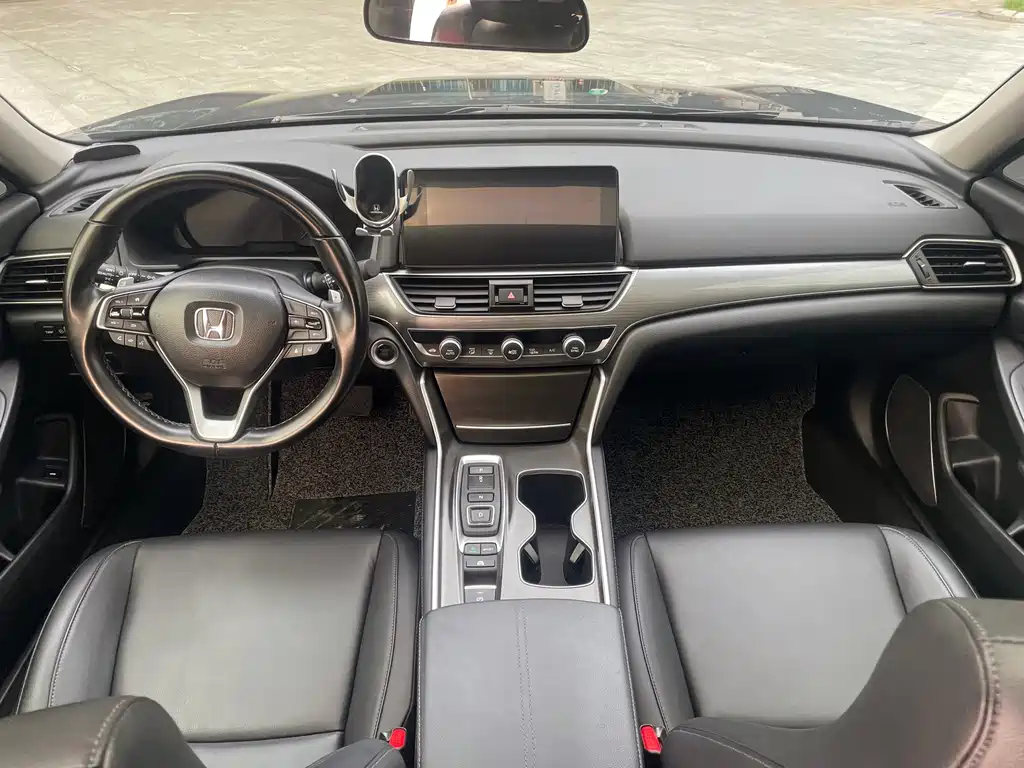 Honda Accord 2023 — фото 12
