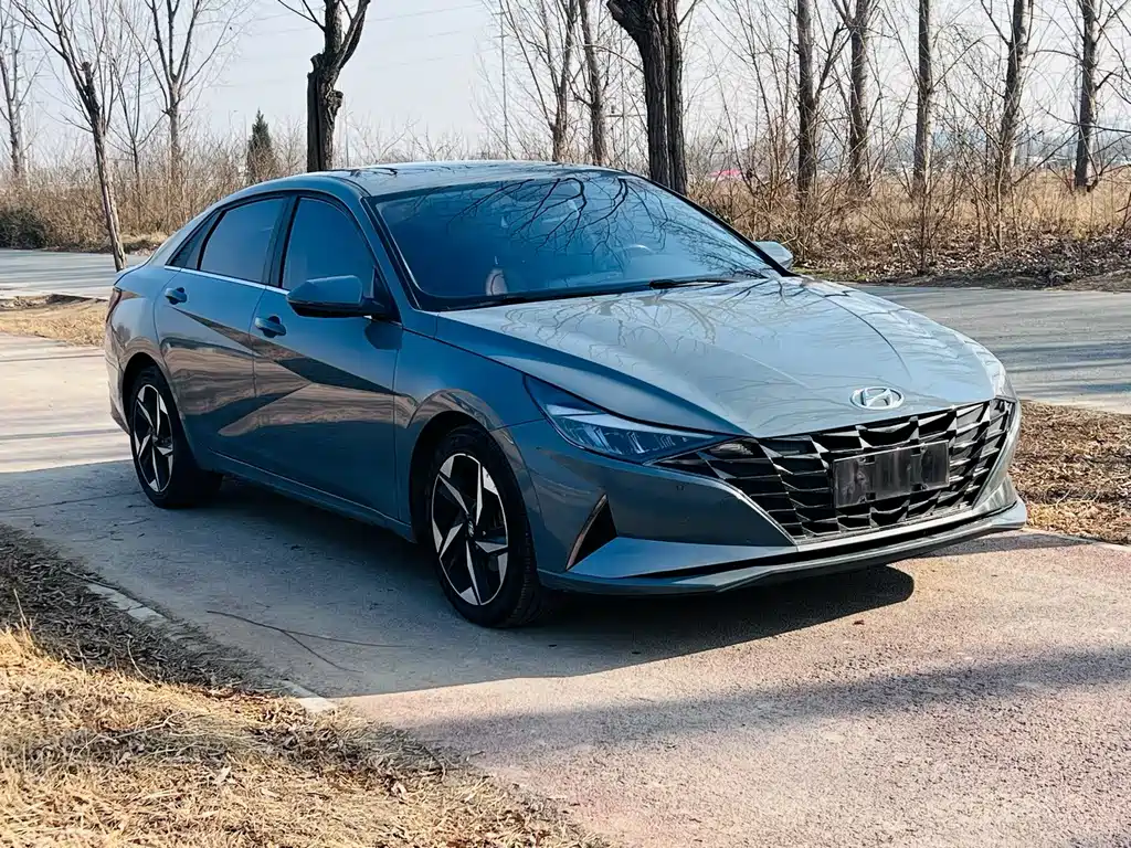 Hyundai Elantra 2021 — фото 2