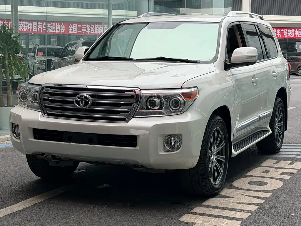 Toyota Land Cruiser 2016 — фото 2