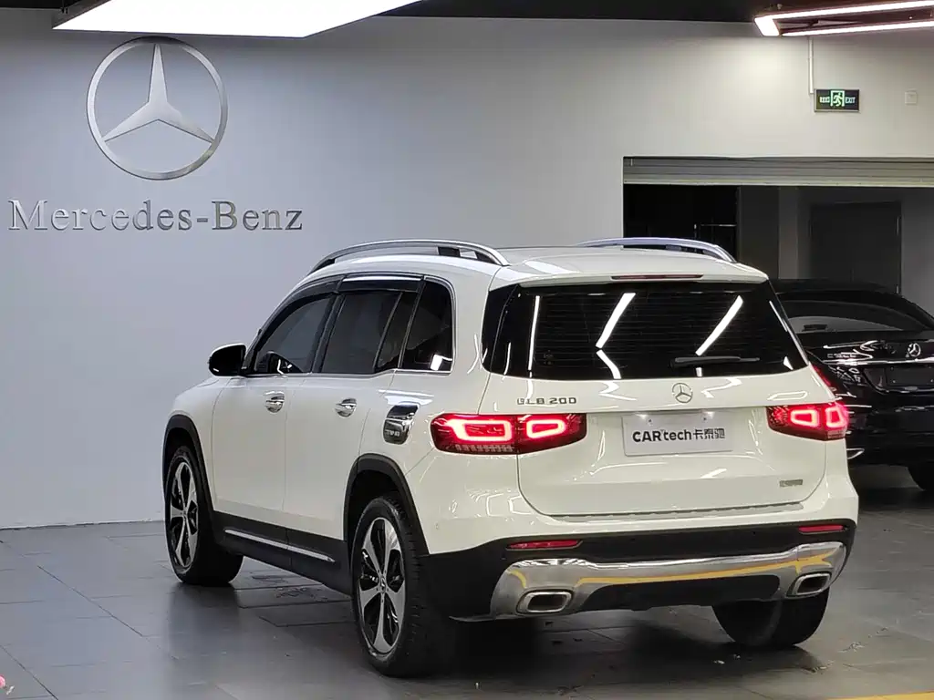 Mercedes-Benz GLB 2021