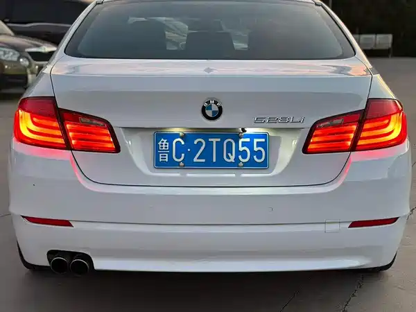 BMW 5 Series 2011