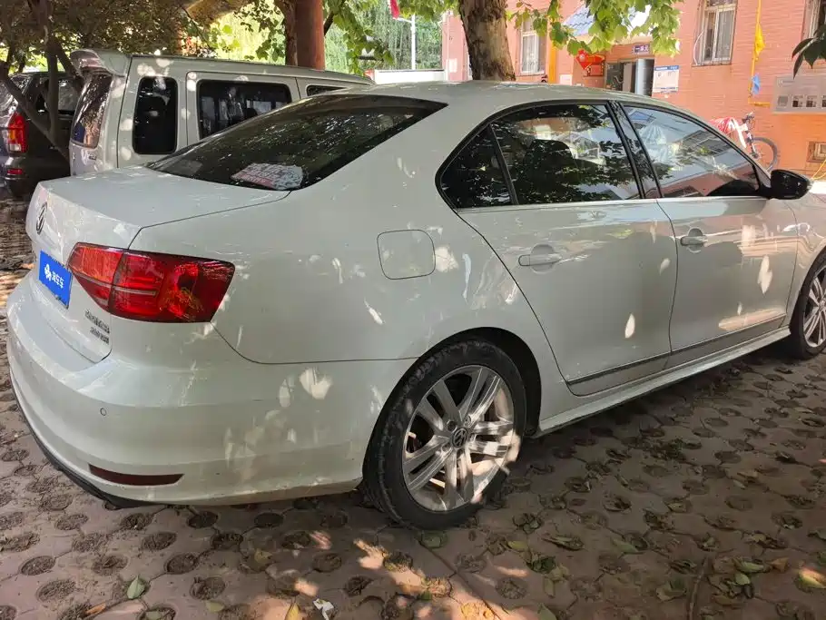 Volkswagen Sagitar 2019