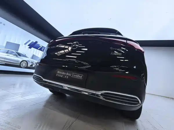Mercedes-Benz EQE SUV 2024