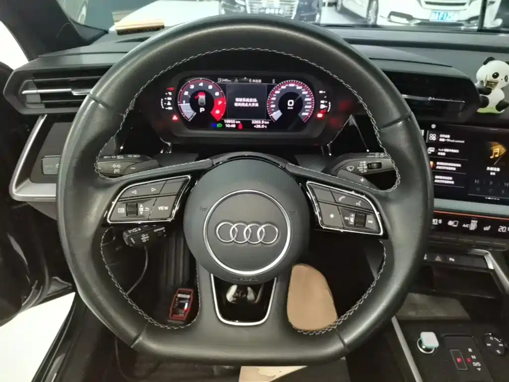 Audi A3 2024 — фото 11