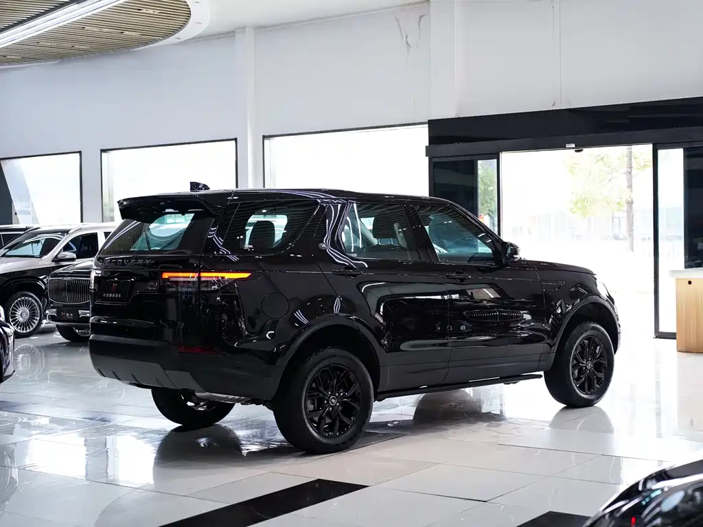 Land Rover Discovery 2020 — фото 15