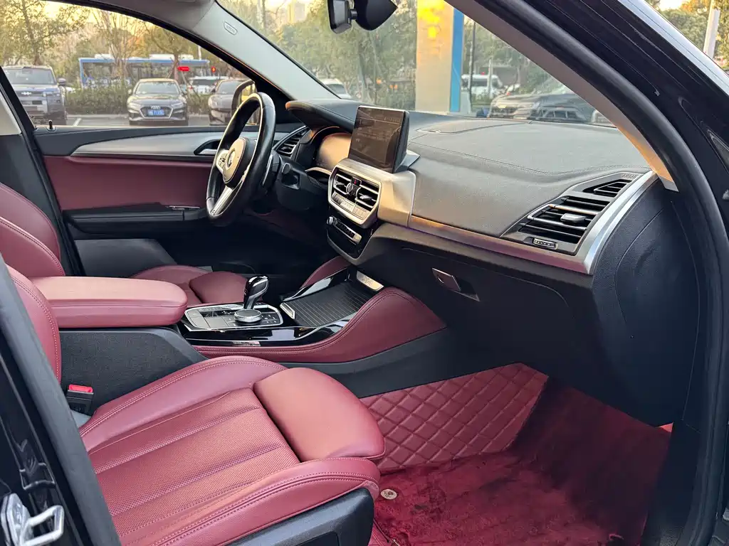 BMW X4 2022 — фото 11