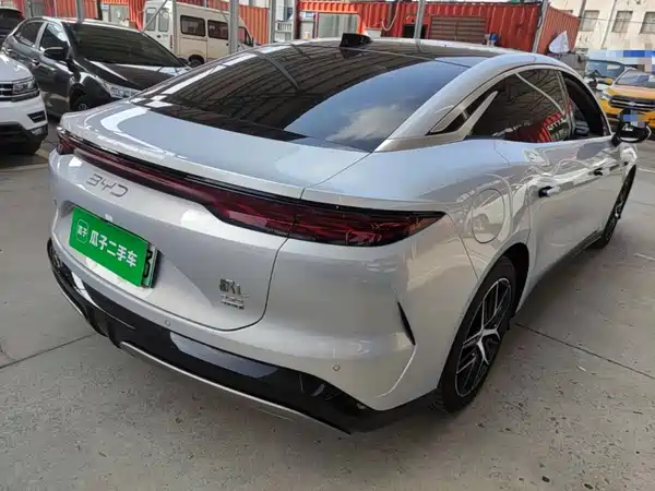 BYD Han L 2025