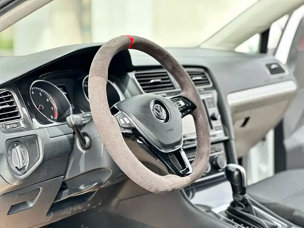 Volkswagen Golf 2018 — фото 4