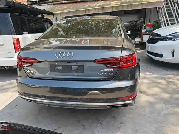 Audi A4L 2019