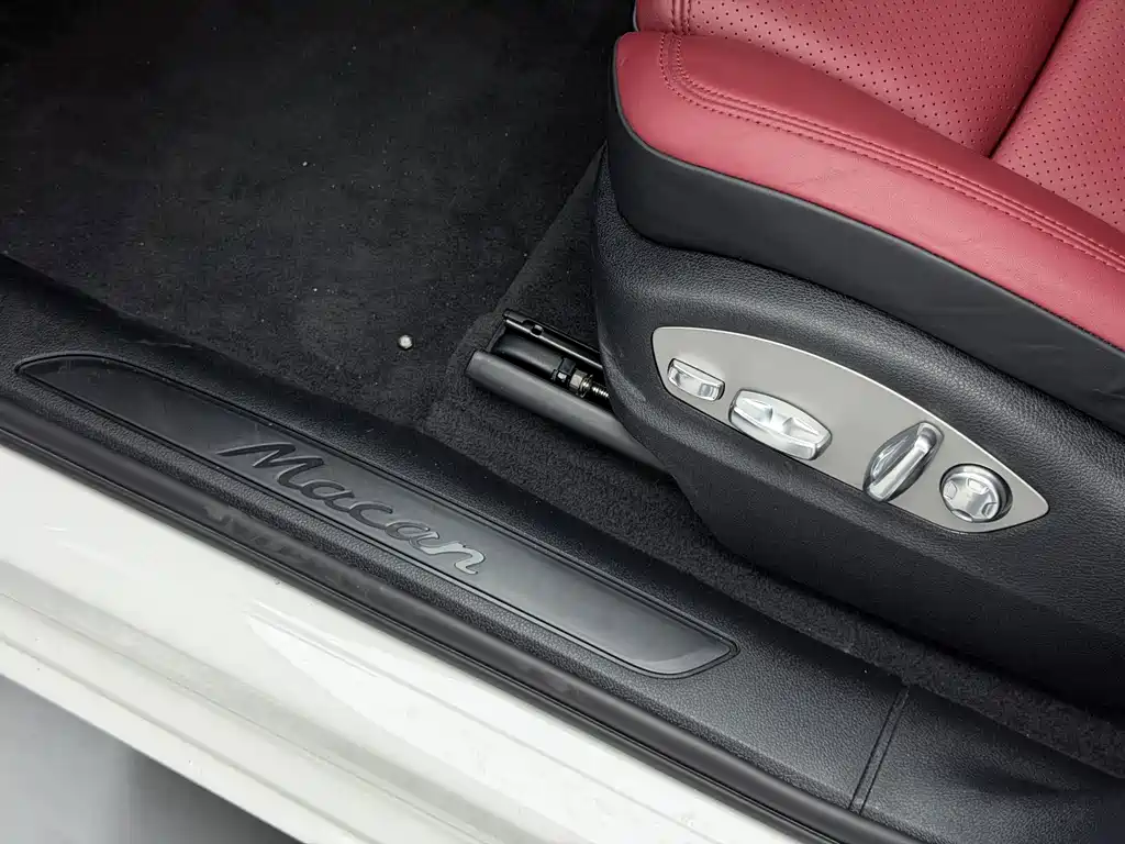Porsche Macan 2021 — фото 14