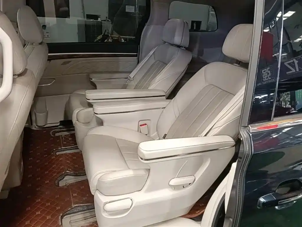 GAC Motor Trumpchi M8 2018 — фото 17