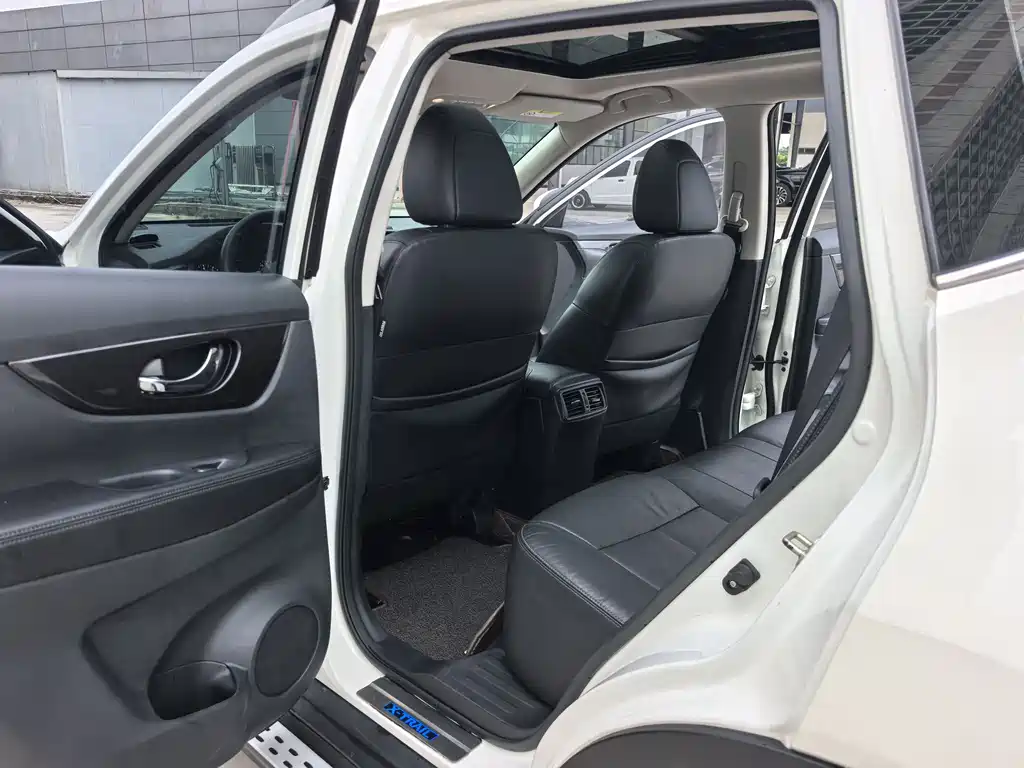 Nissan X-Trail 2018 — фото 11