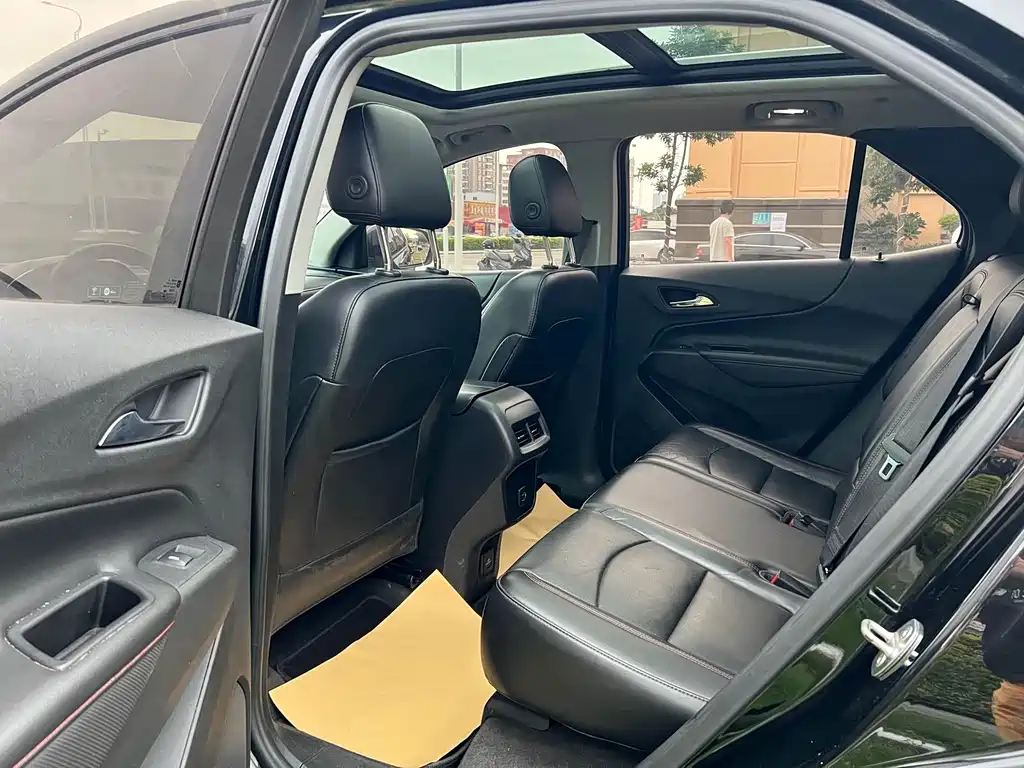 Chevrolet Equinox 2019 — фото 12